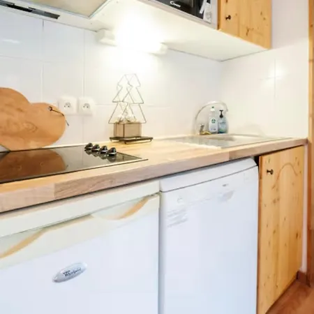 2101 Apartment *